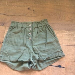 PAPER BAG WAIST SHORTS OLIVE GREEN; SIZE SMALL